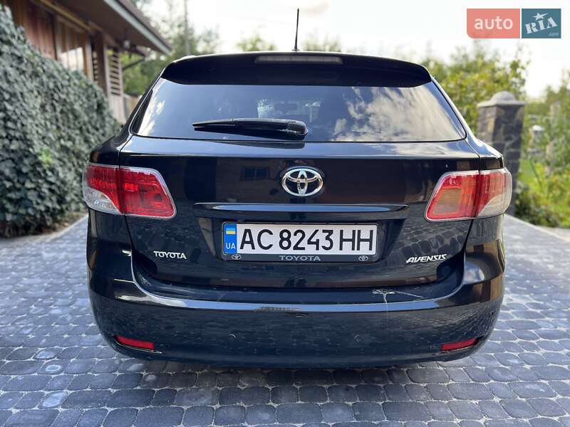 Универсал Toyota Avensis 2011 в Луцке