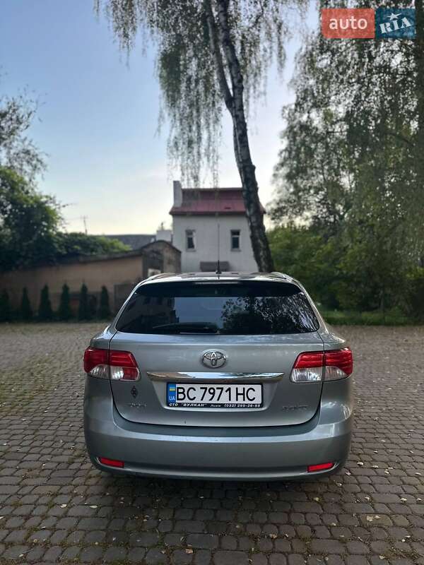 Универсал Toyota Avensis 2014 в Львове фото 7 Универсал Toyota Avensis 2014 в Львове