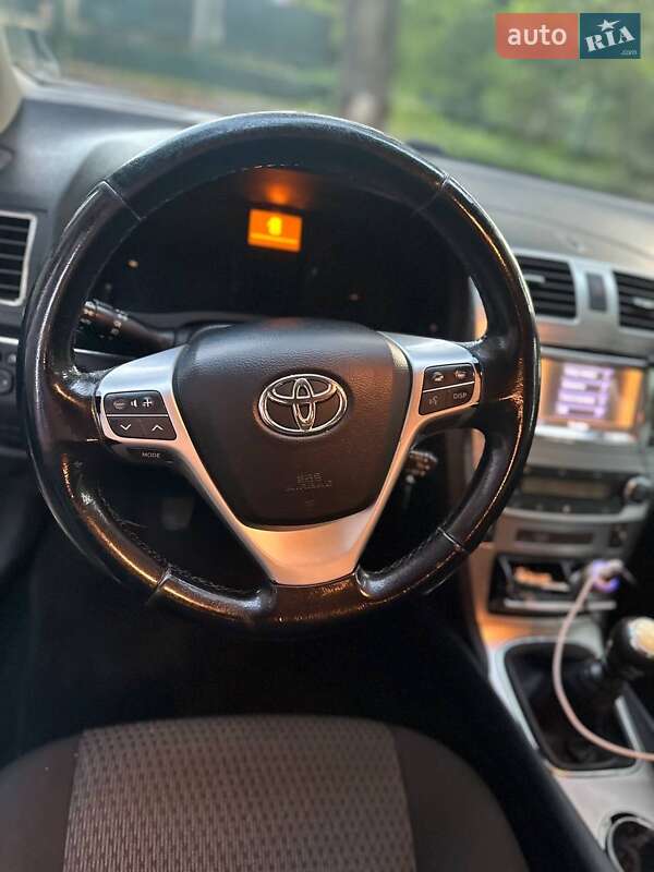 Универсал Toyota Avensis 2014 в Львове фото 11 Универсал Toyota Avensis 2014 в Львове