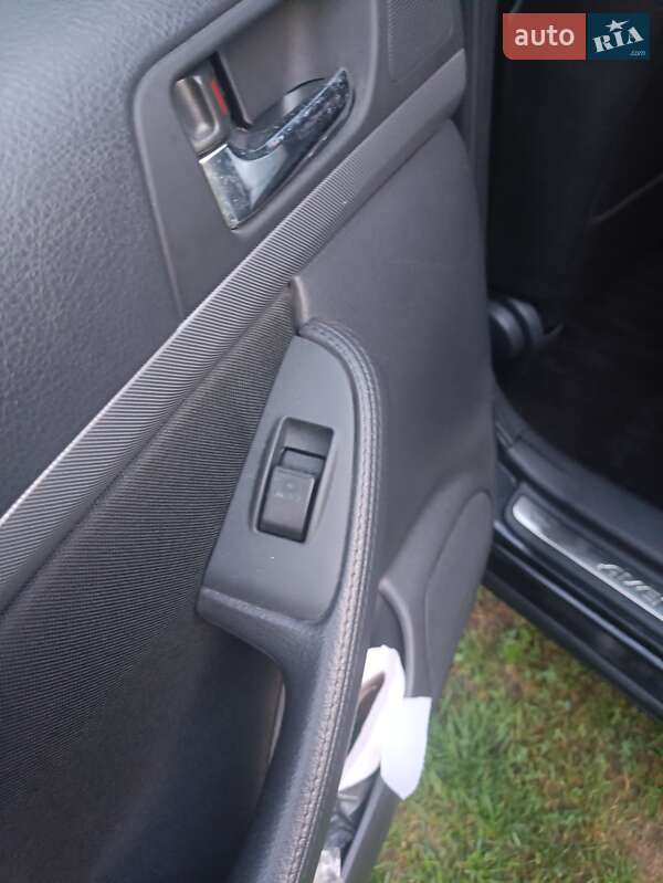 Універсал Toyota Avensis 2008 в Києві