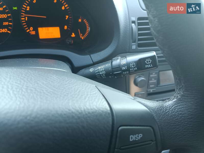 Універсал Toyota Avensis 2008 в Києві