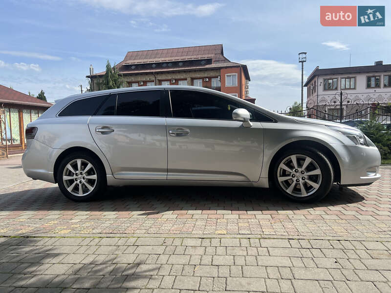Toyota Avensis 2010