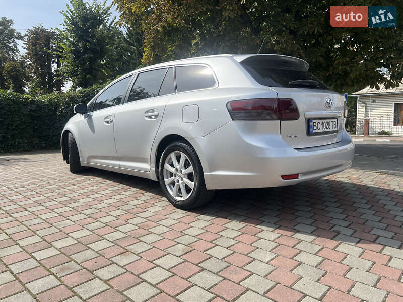 Универсал Toyota Avensis 2010 в Стрые
