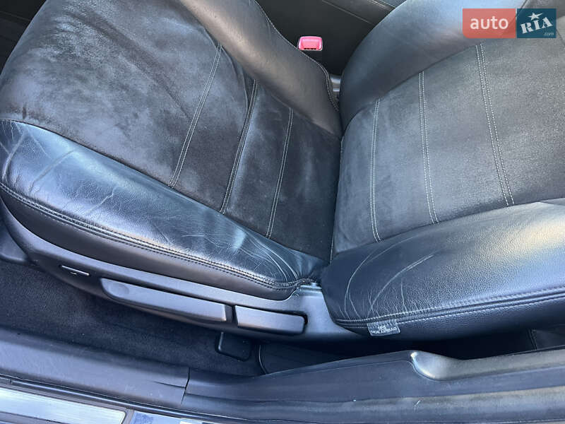 Универсал Toyota Avensis 2012 в Львове