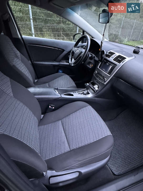 Універсал Toyota Avensis 2010 в Івано-Франківську фото 13 Універсал Toyota Avensis 2010 в Івано-Франківську