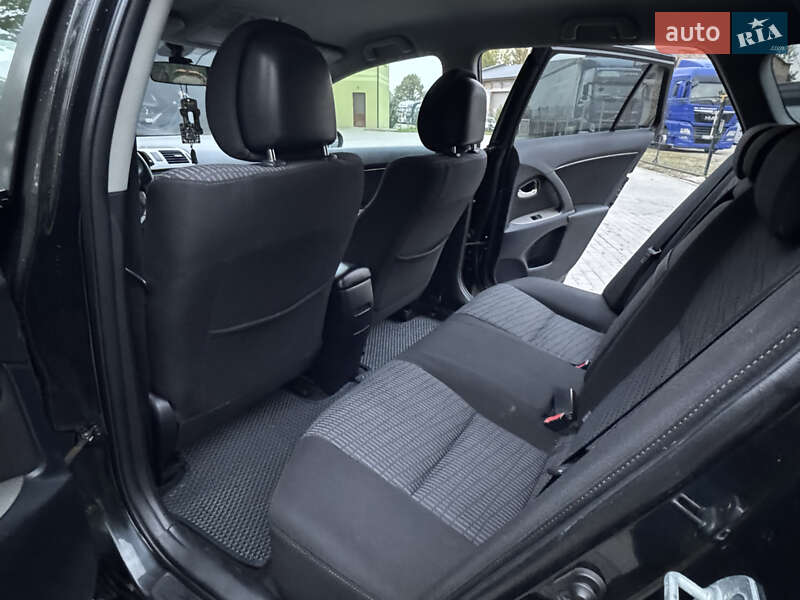 Універсал Toyota Avensis 2010 в Івано-Франківську фото 22 Універсал Toyota Avensis 2010 в Івано-Франківську