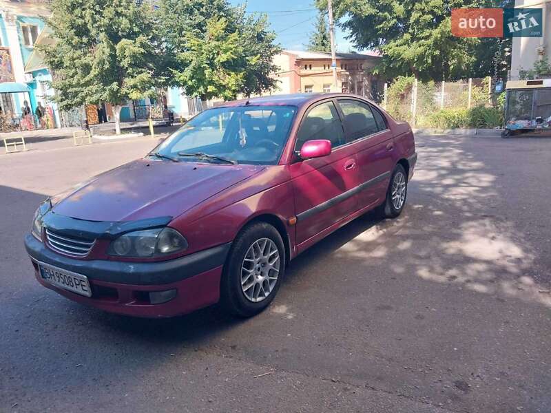 Toyota Avensis 1998