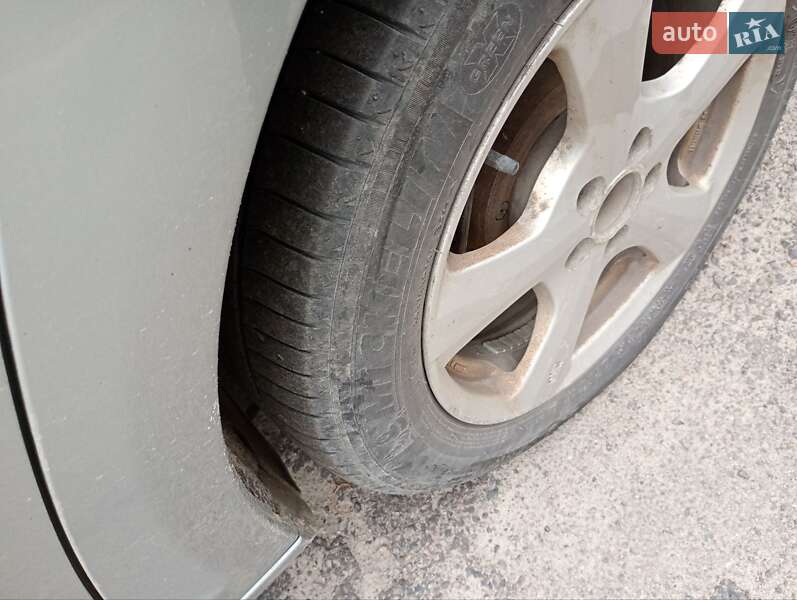 Универсал Toyota Avensis 2008 в Сарнах