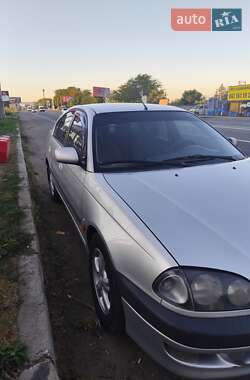 Седан Toyota Avensis 1999 в Овідіополі