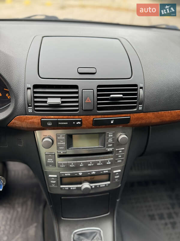 Седан Toyota Avensis 2008 в Харькове