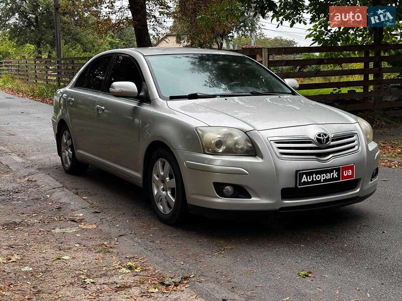 Седан Toyota Avensis 2007 в Киеве