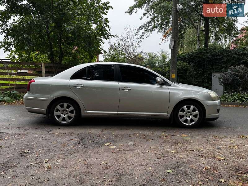 Седан Toyota Avensis 2007 в Киеве