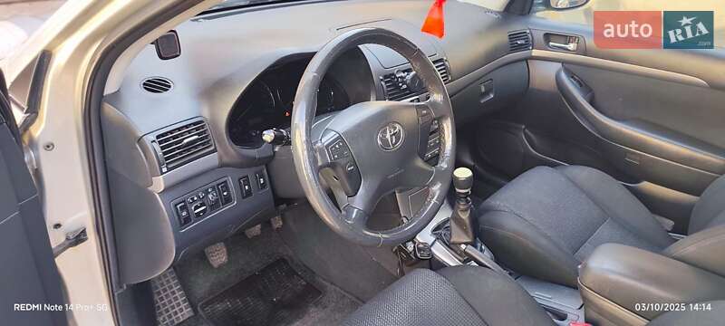 Универсал Toyota Avensis 2007 в Днепре