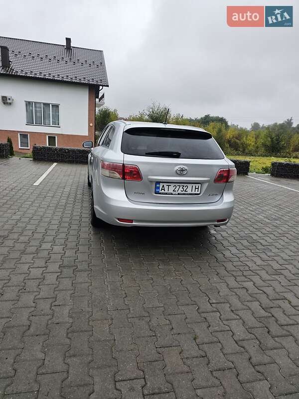 Универсал Toyota Avensis 2011 в Снятине