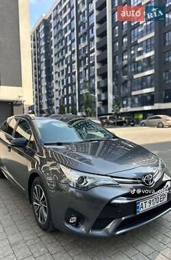Универсал Toyota Avensis 2016 в 