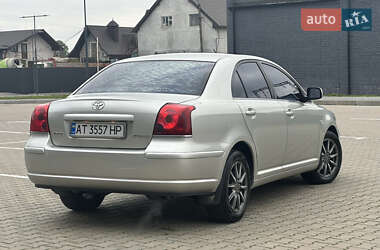Седан Toyota Avensis 2005 в 
