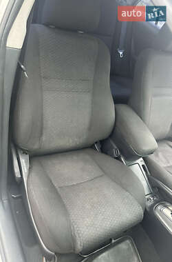 Седан Toyota Avensis 2005 в 
