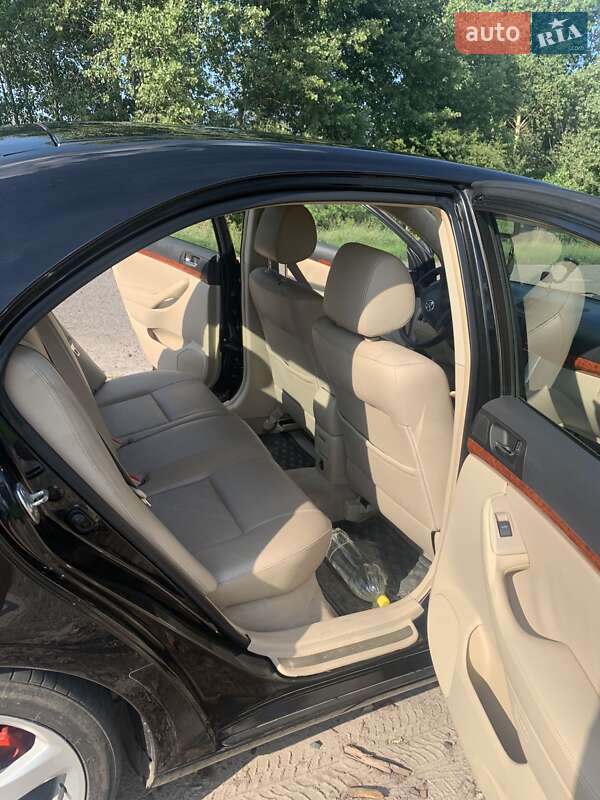 Лифтбек Toyota Avensis 2005 в Зенькове