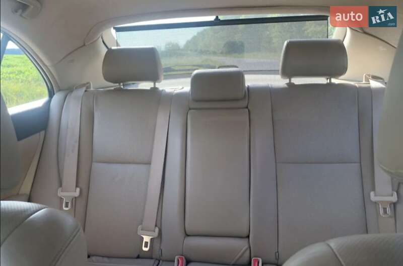 Седан Toyota Avensis 2003 в Львове фото 4 Седан Toyota Avensis 2003 в Львове