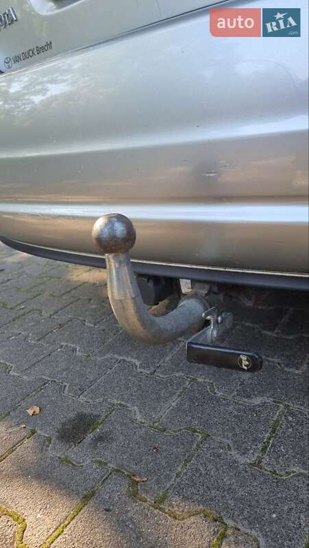 Седан Toyota Avensis 2007 в Львові