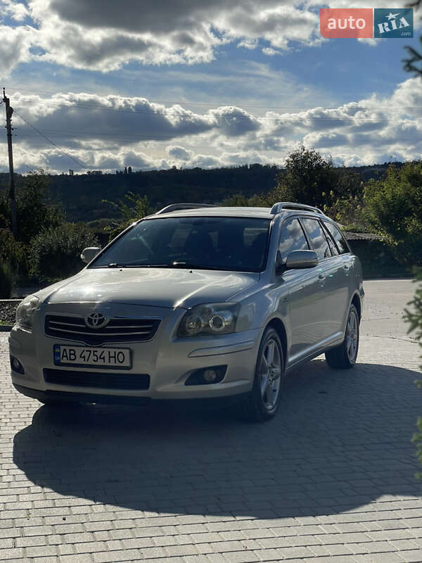 Универсал Toyota Avensis 2007 в Могилев-Подольске