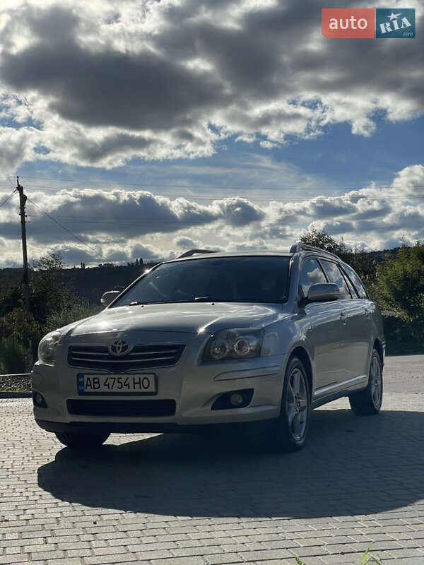 Универсал Toyota Avensis 2007 в Могилев-Подольске