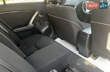 Универсал Toyota Avensis 2012 в 