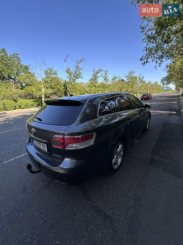 Універсал Toyota Avensis 2011 в Одесі