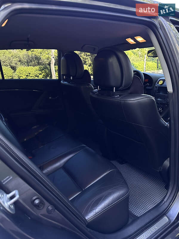 Універсал Toyota Avensis 2011 в Одесі