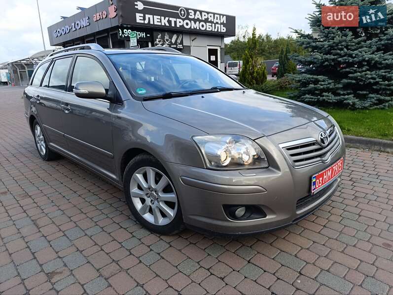 Универсал Toyota Avensis 2007 в Сарнах