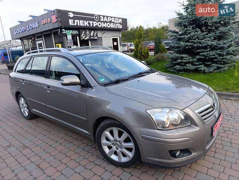 Универсал Toyota Avensis 2007 в Сарнах