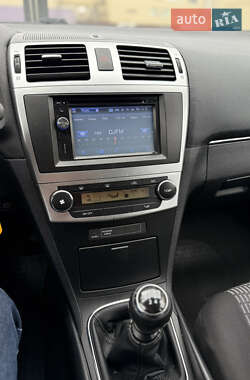 Универсал Toyota Avensis 2012 в 