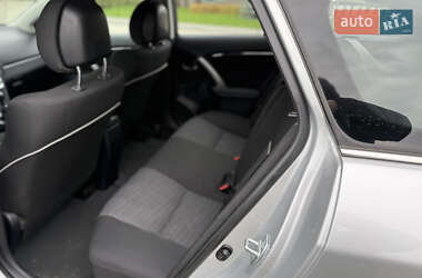 Универсал Toyota Avensis 2012 в 