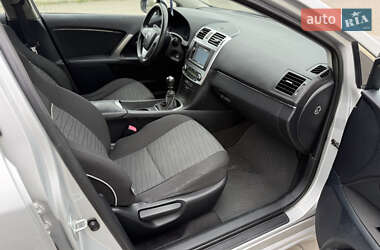 Универсал Toyota Avensis 2012 в 