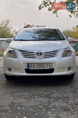 Седан Toyota Avensis 2011 в Києві