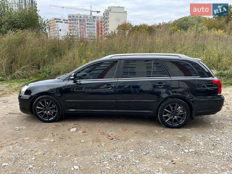 Універсал Toyota Avensis 2008 в Львові