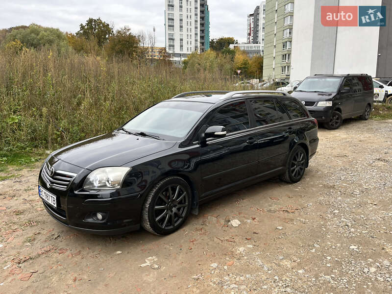 Універсал Toyota Avensis 2008 в Львові