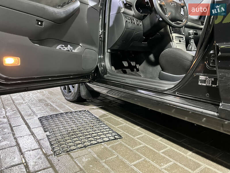 Універсал Toyota Avensis 2008 в Львові