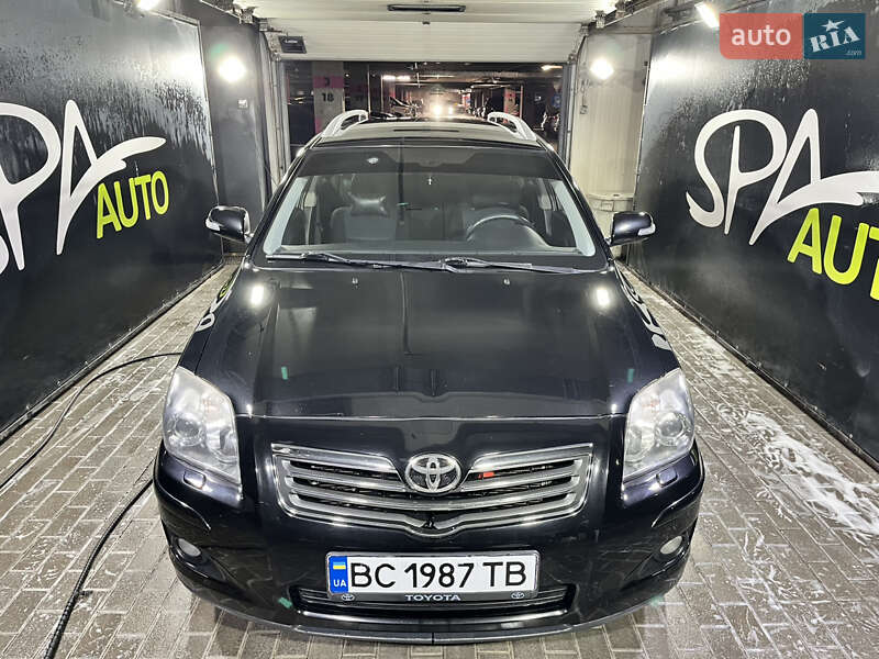 Універсал Toyota Avensis 2008 в Львові
