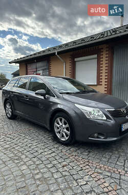 Универсал Toyota Avensis 2011 в Черновцах