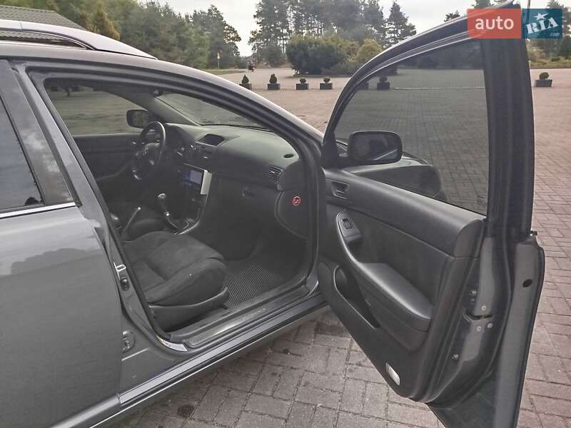 Универсал Toyota Avensis 2003 в Яворове фото 16 Универсал Toyota Avensis 2003 в Яворове
