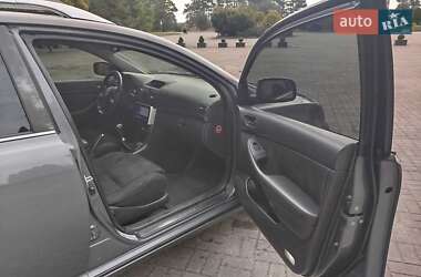 Универсал Toyota Avensis 2003 в  фото 16 Универсал Toyota Avensis 2003 в