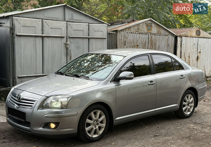 Седан Toyota Avensis 2008 в Одесі