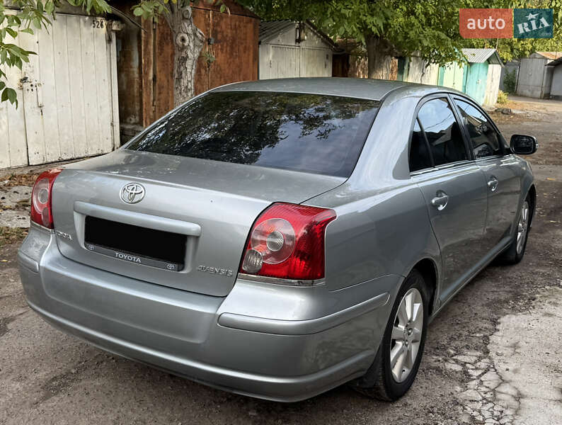 Седан Toyota Avensis 2008 в Одесі