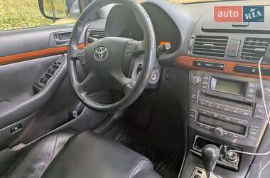 Седан Toyota Avensis 2008 в 