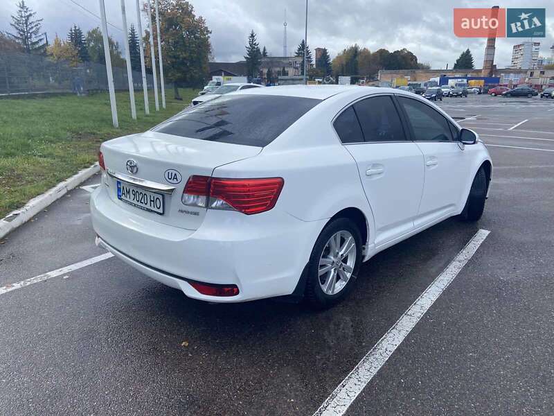 Седан Toyota Avensis 2012 в Житомирі