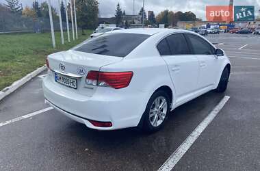 Седан Toyota Avensis 2012 в 