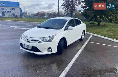 Седан Toyota Avensis 2012 в 