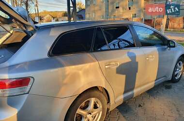 Универсал Toyota Avensis 2009 в Черновцах