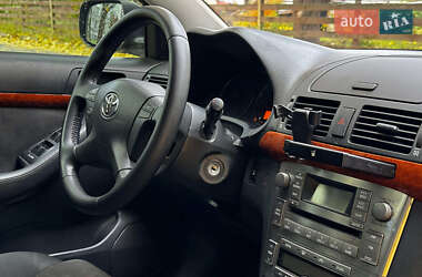 Седан Toyota Avensis 2008 в 